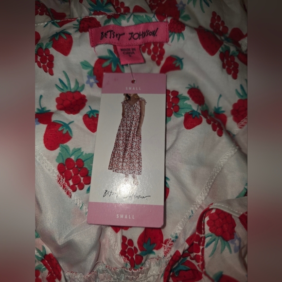 Betsey Johnson White Maxi with Strawberry Pattern. Boho Cottagcore Summer Small - Picture 10 of 11